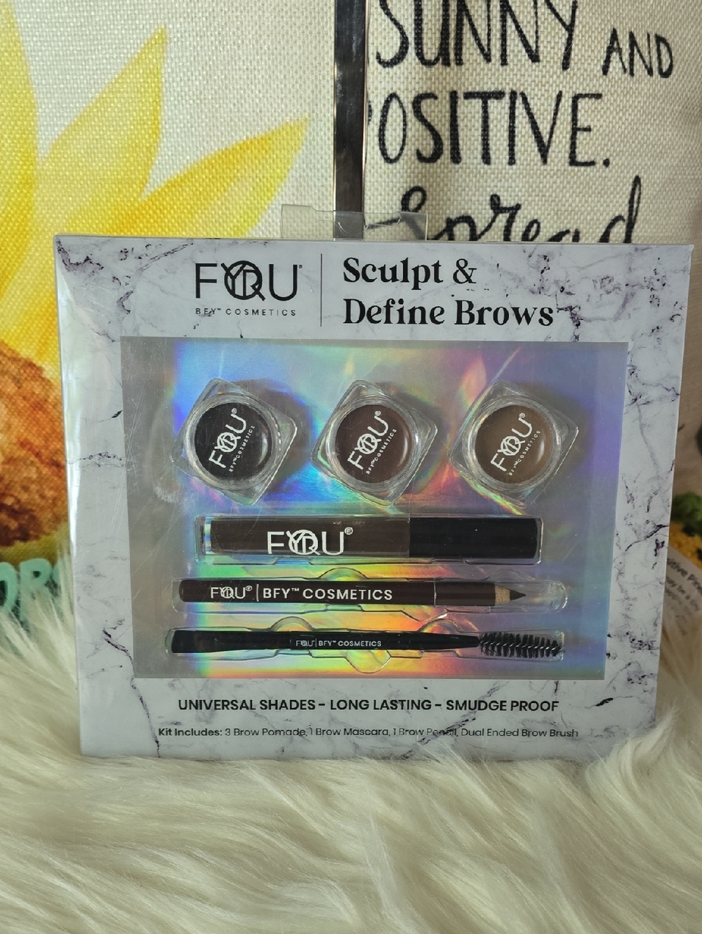 NWOT  Fou Sculpt & Define  EyeBrow Kit - Neutral Brown Shades